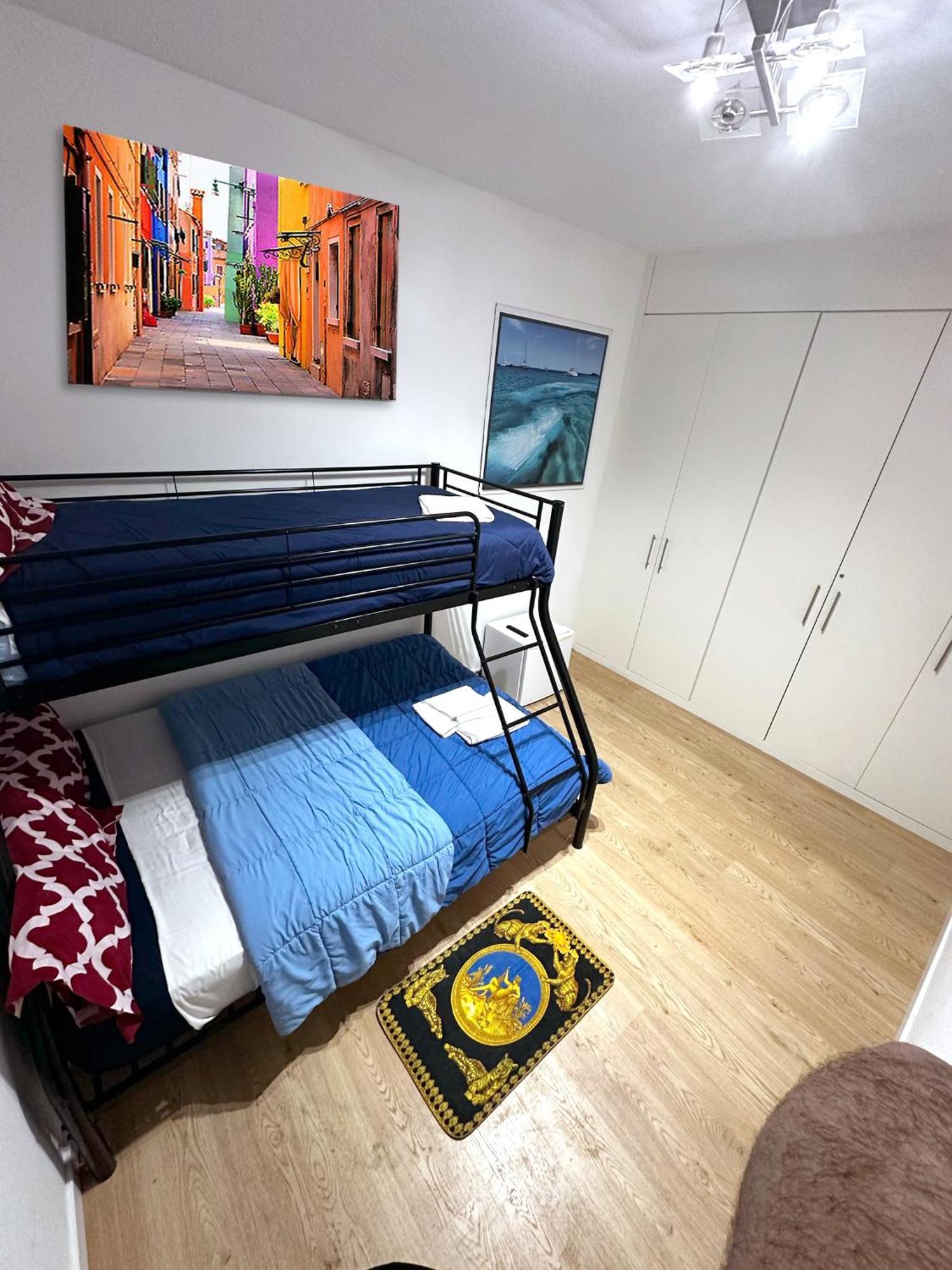 Gran Via -Chueca Rooms Parking Tph — Photos 1
